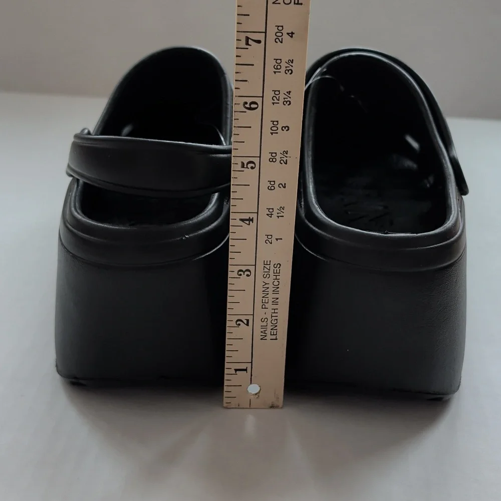 NWOT Conno 6 Sport Ultra-High Platform Clogs Chunky Mules 39/40 Black FLAWS